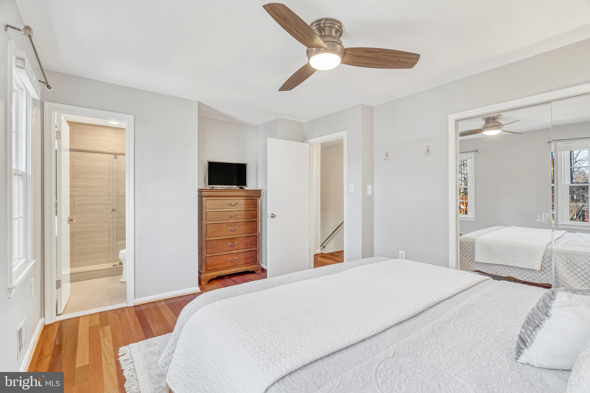 BURKE STATION SQUARE - Residential