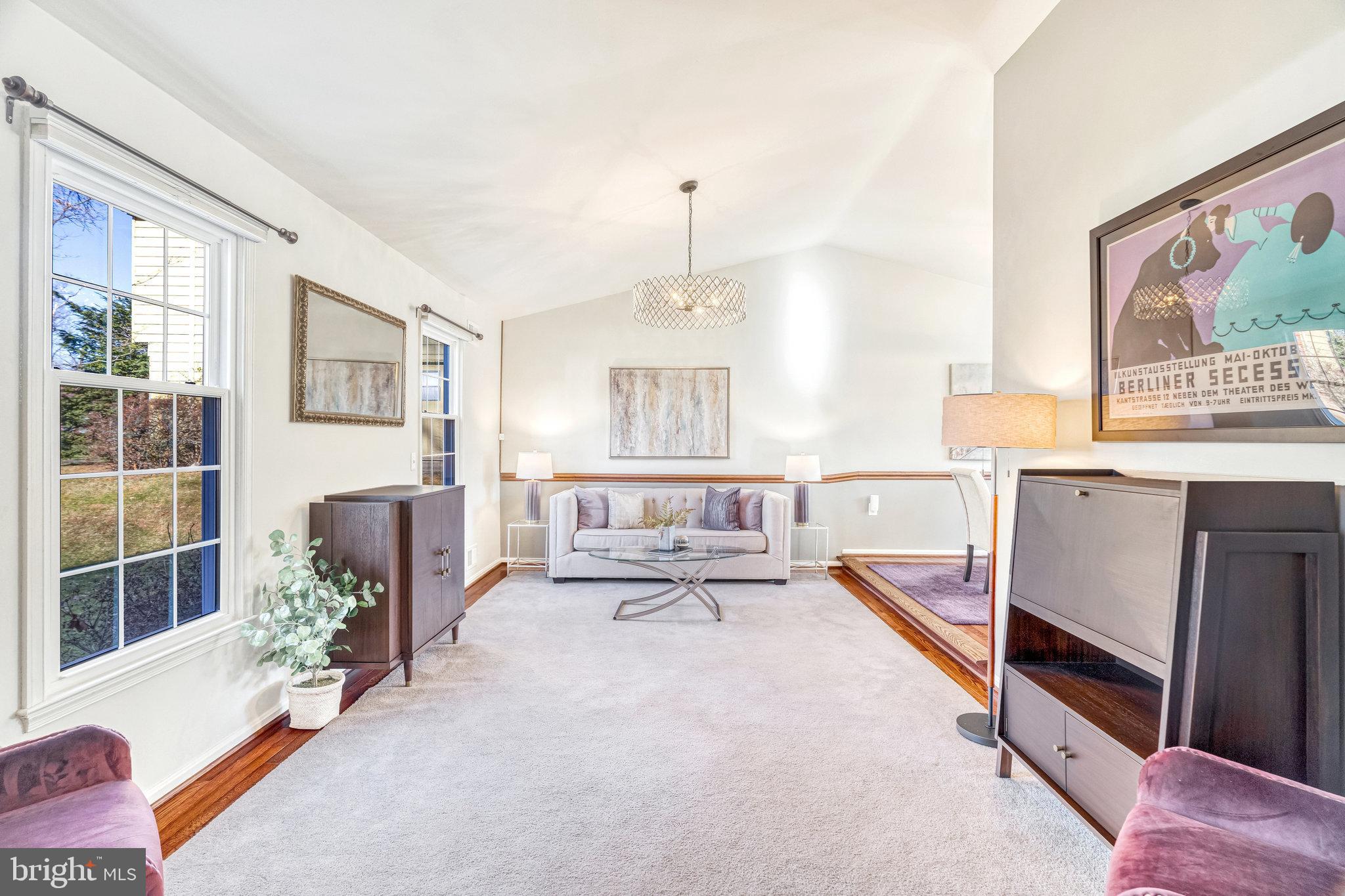 BURKE STATION SQUARE - Residential