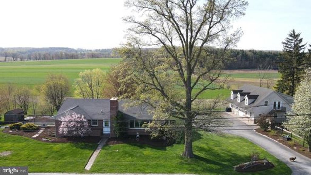 Photo of 552 GEORGETOWN RD, RONKS, PA 17572 (MLS # PALA2033736)