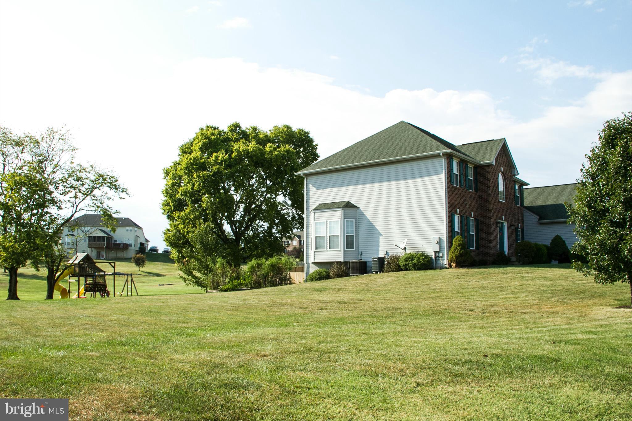 SPRUCE HILL ESTATES - Residential