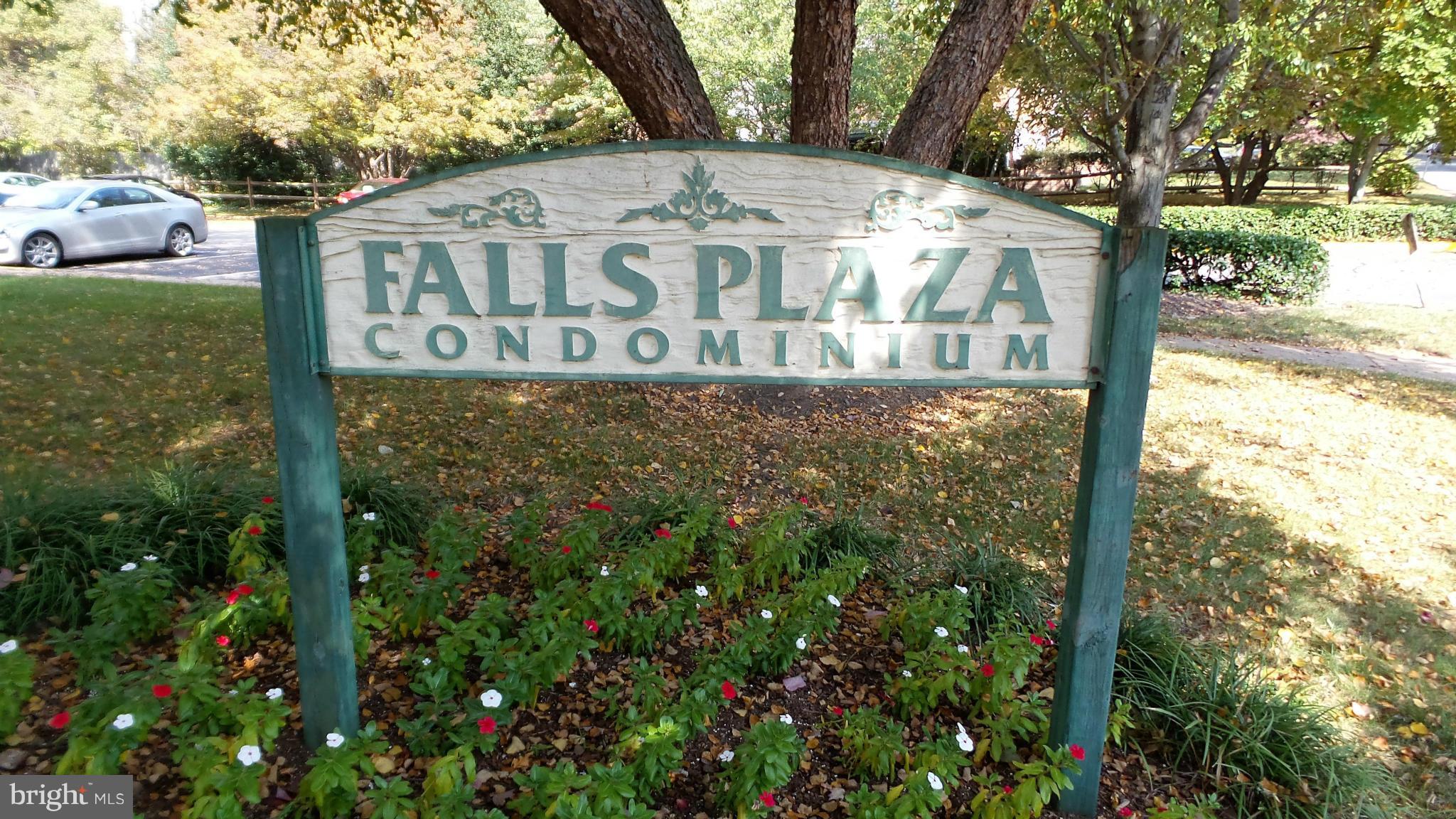 FALLS PLAZA - Residential