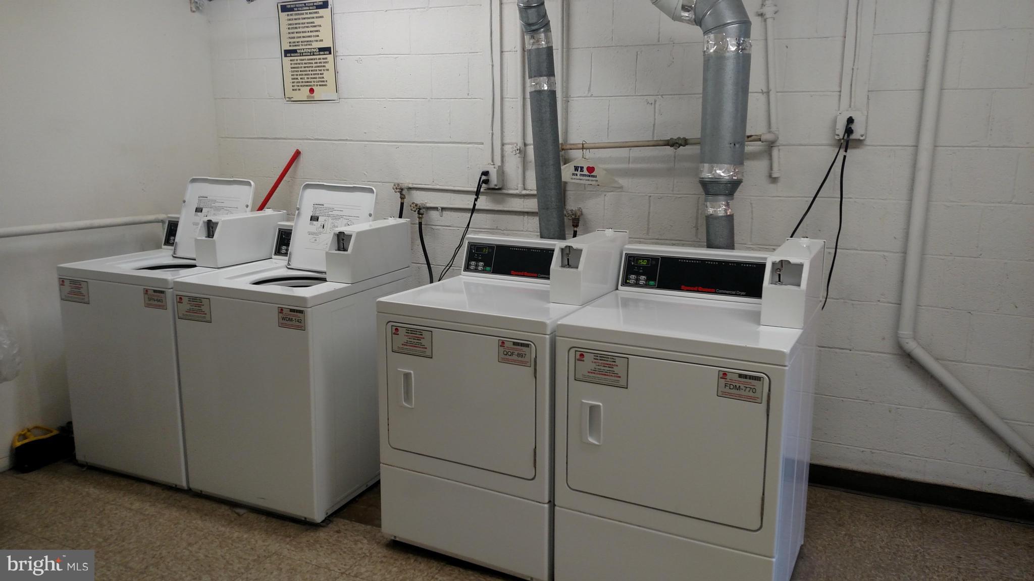 FALLS PLAZA - Residential