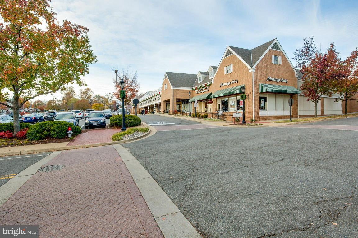 FALLS PLAZA - Residential