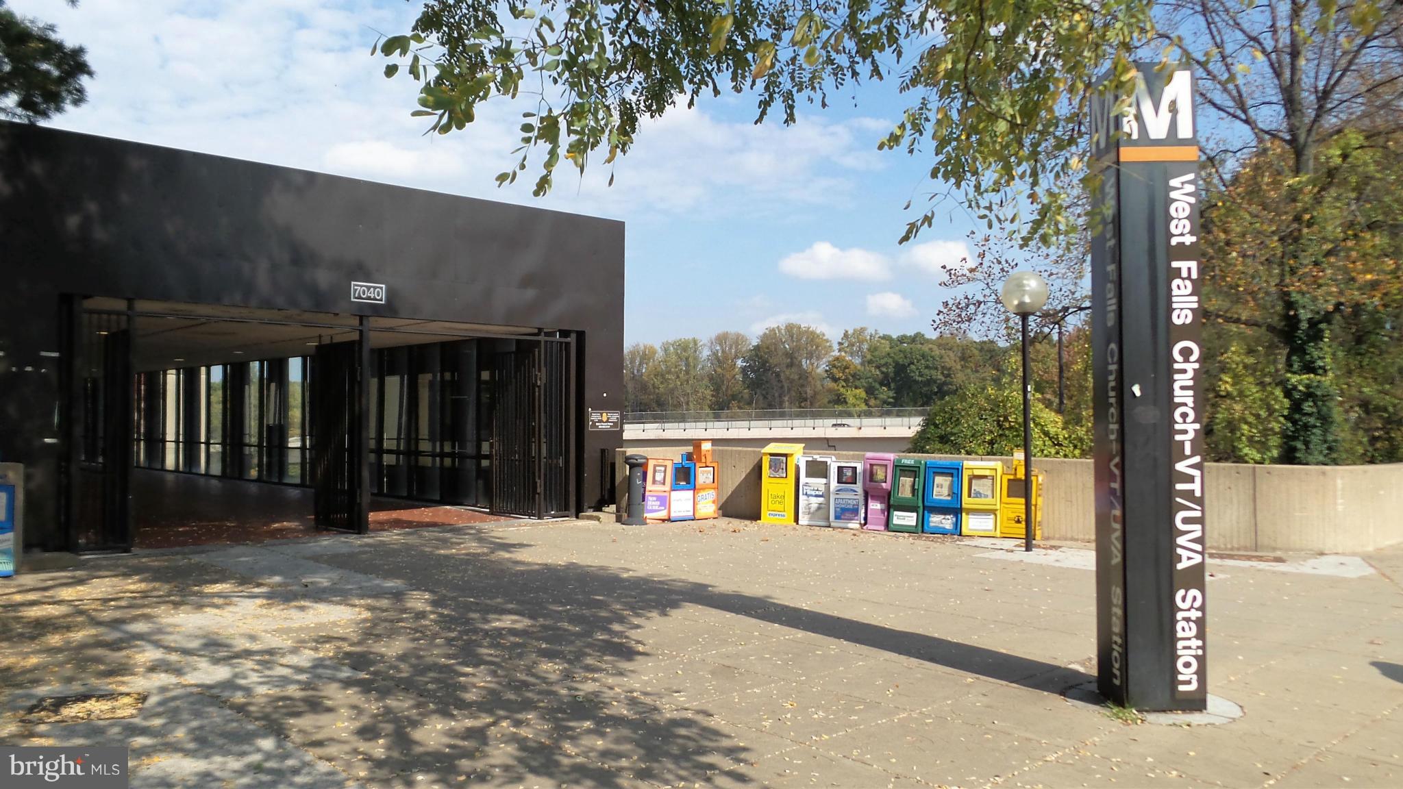 FALLS PLAZA - Residential