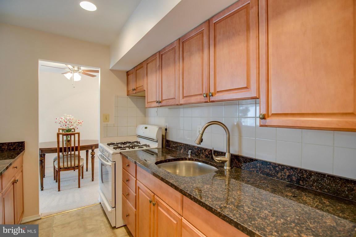 FALLS PLAZA - Residential