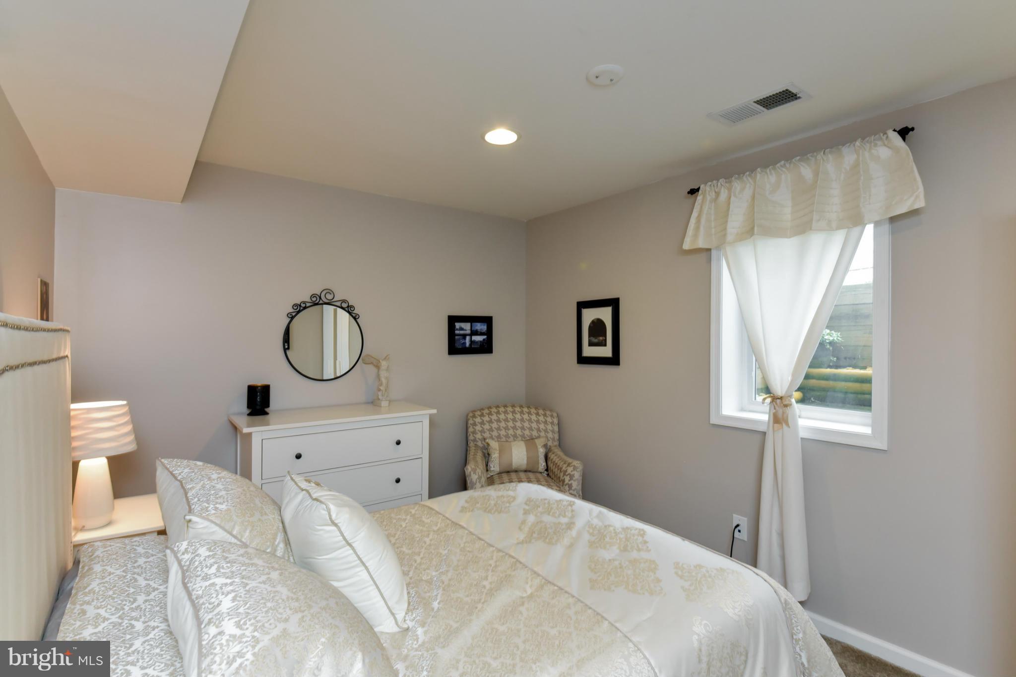 BRENTSMILL - Residential