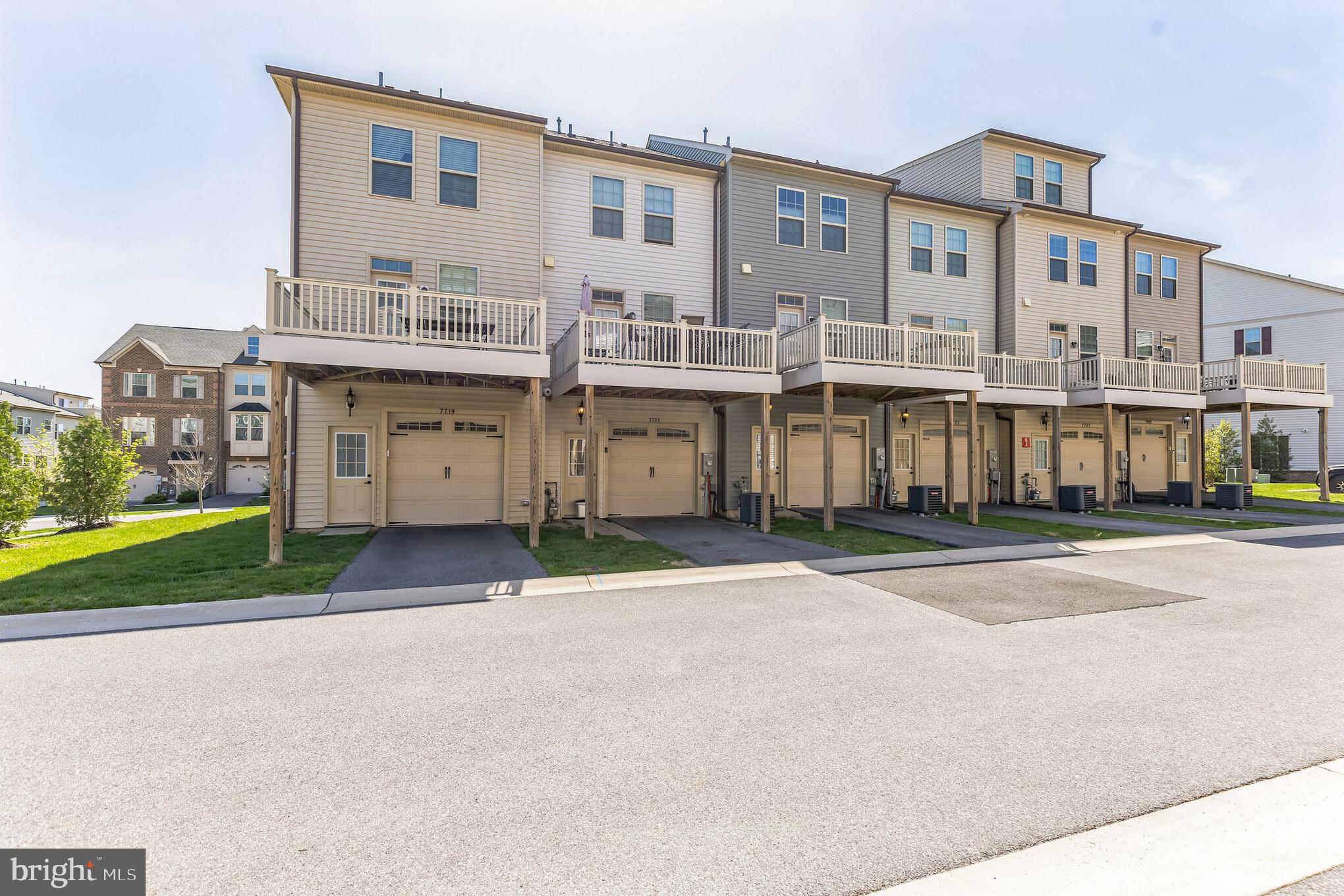 PARKSIDE - Residential