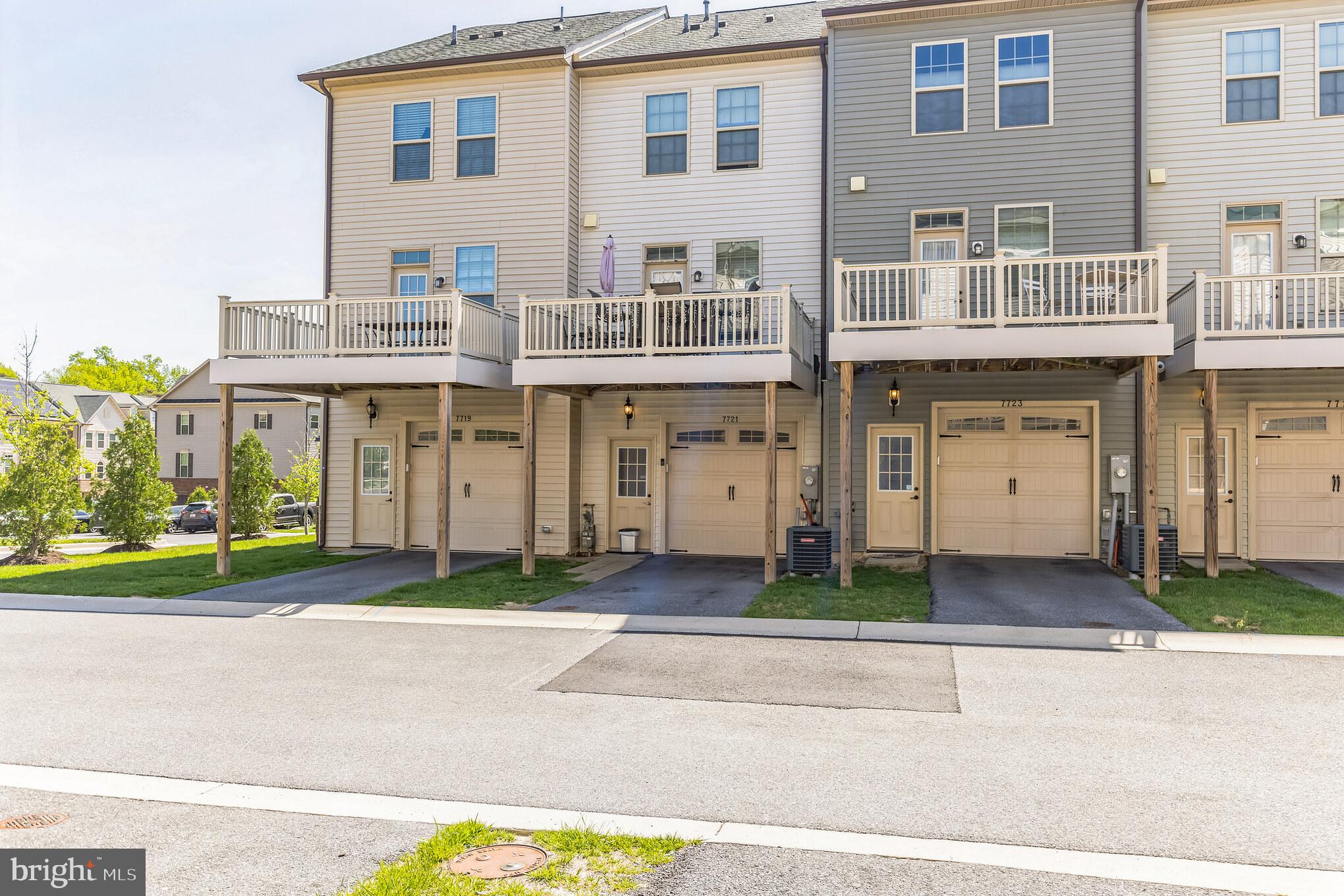 PARKSIDE - Residential