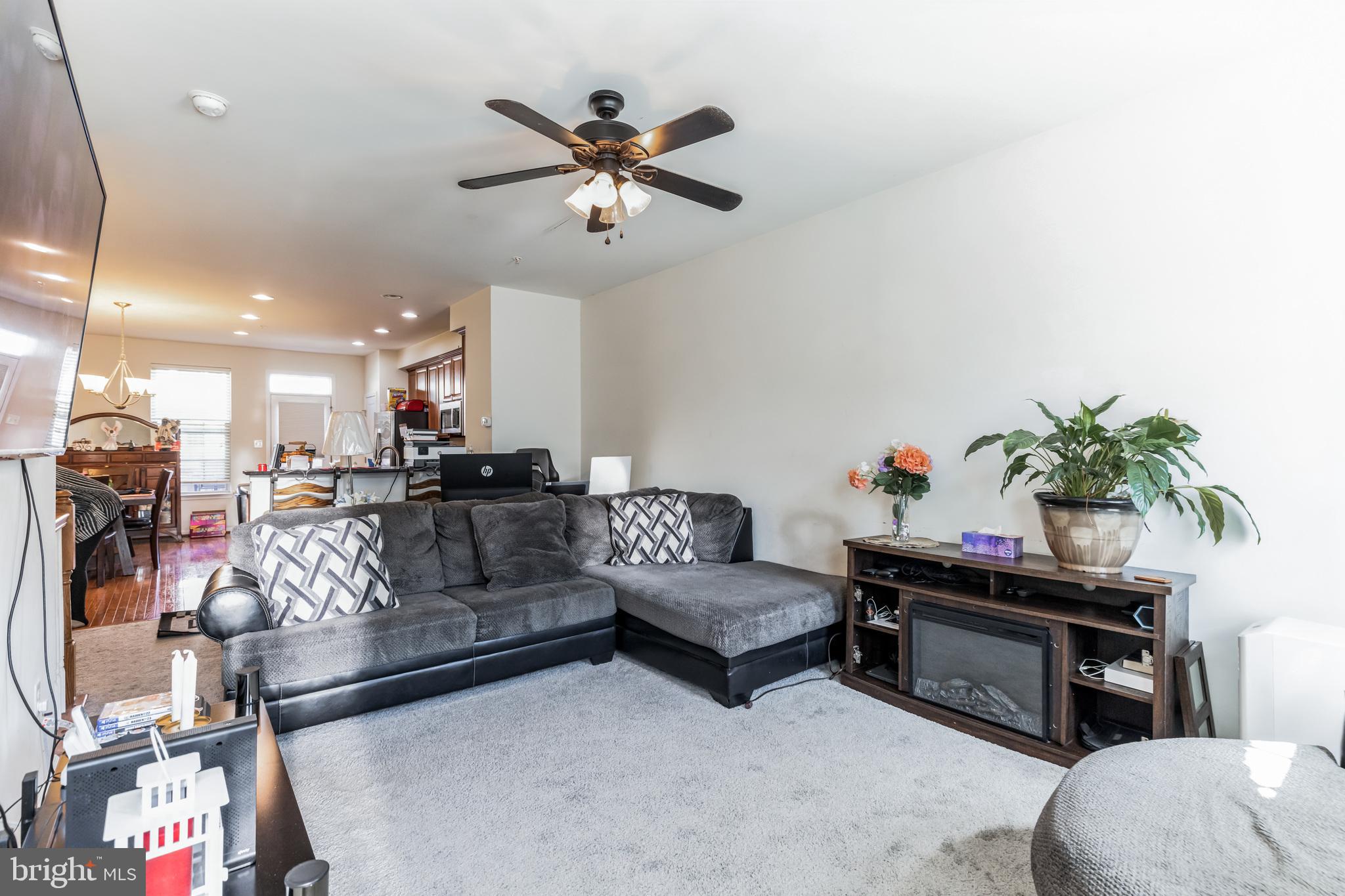 PARKSIDE - Residential