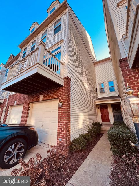 46375 PRYOR SQUARE STERLING VA 20165