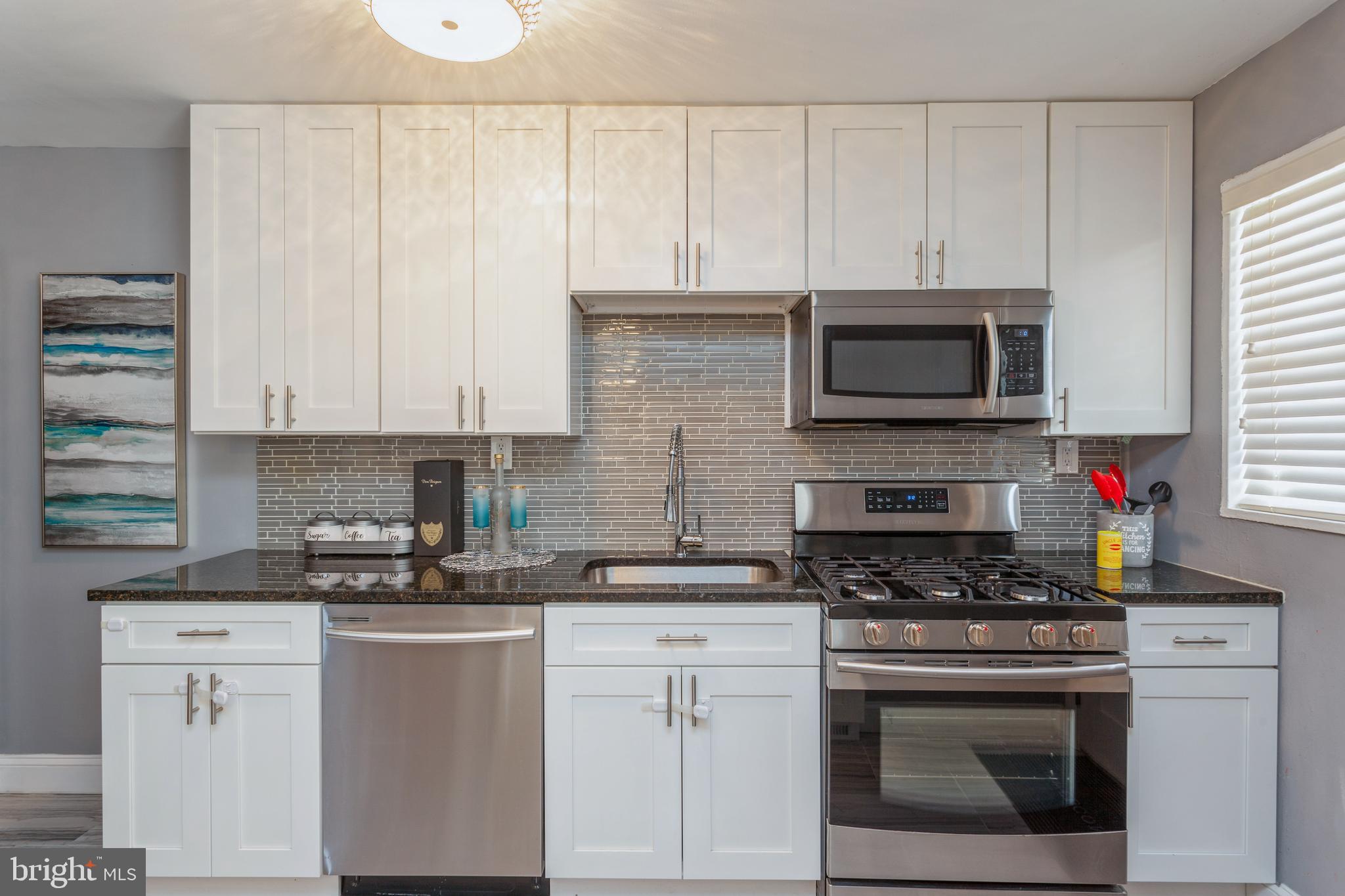 WEST HILLS - Residential