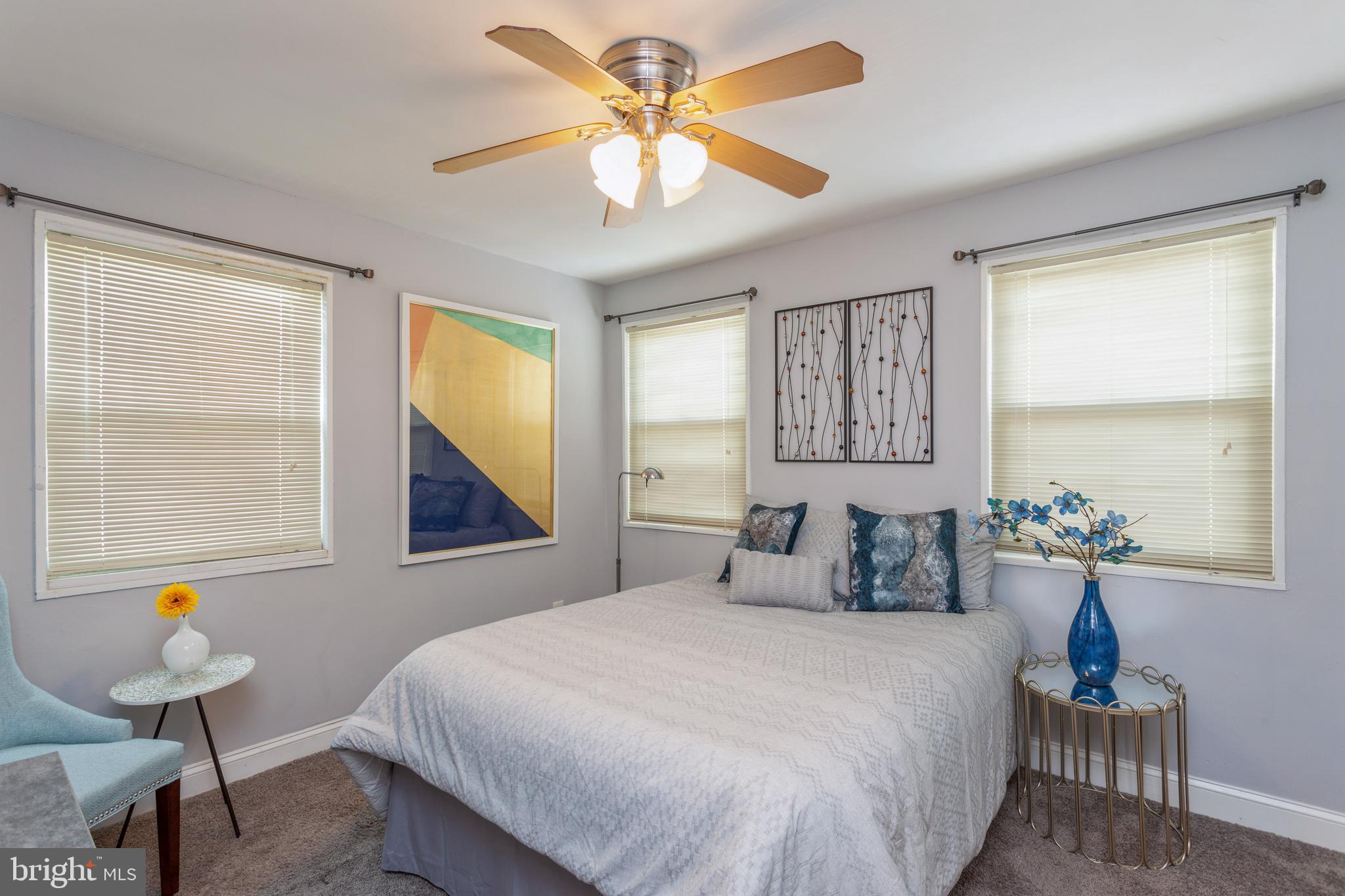 WEST HILLS - Residential