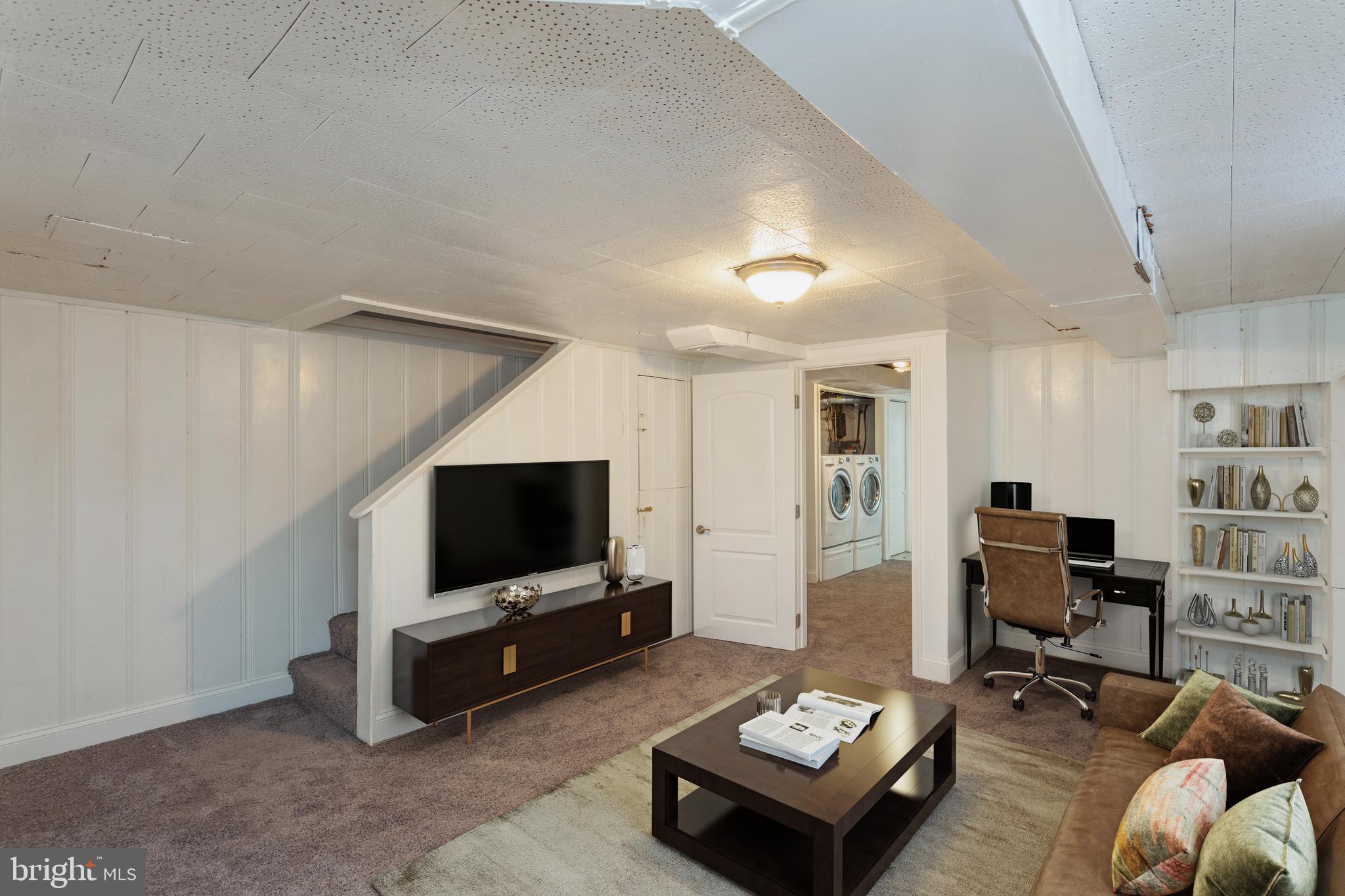 WEST HILLS - Residential