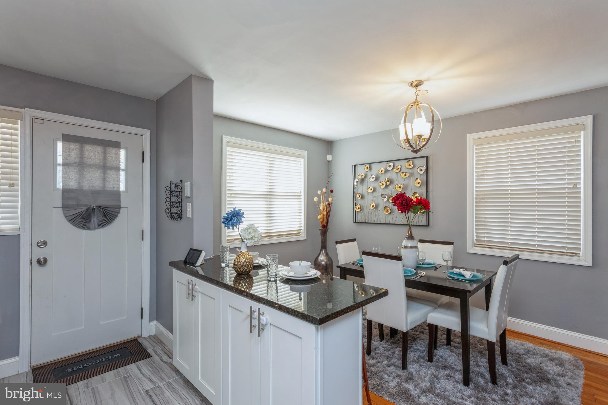 WEST HILLS - Residential