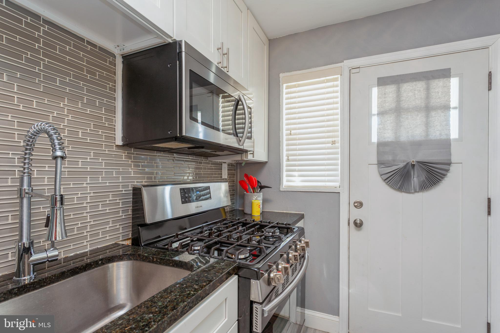 WEST HILLS - Residential