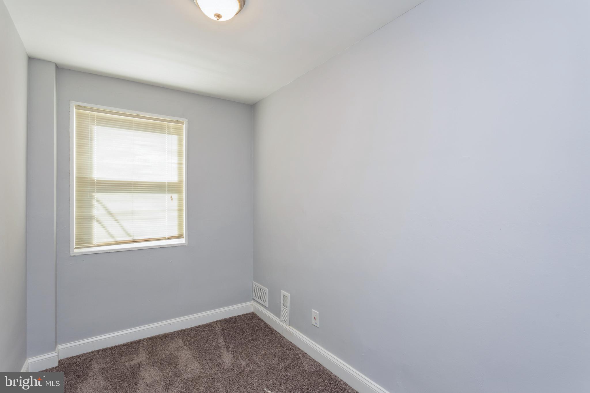 WEST HILLS - Residential