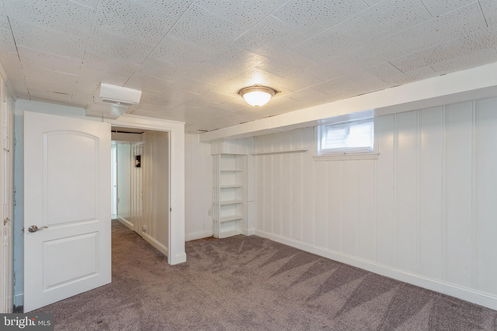 WEST HILLS - Residential