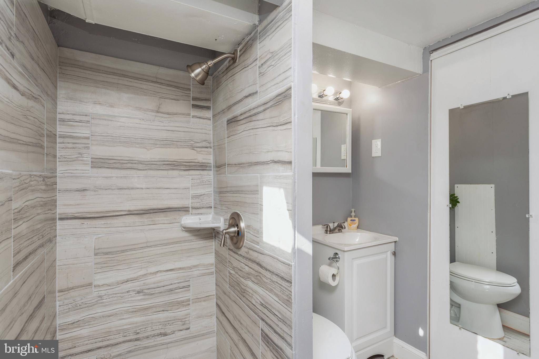 WEST HILLS - Residential