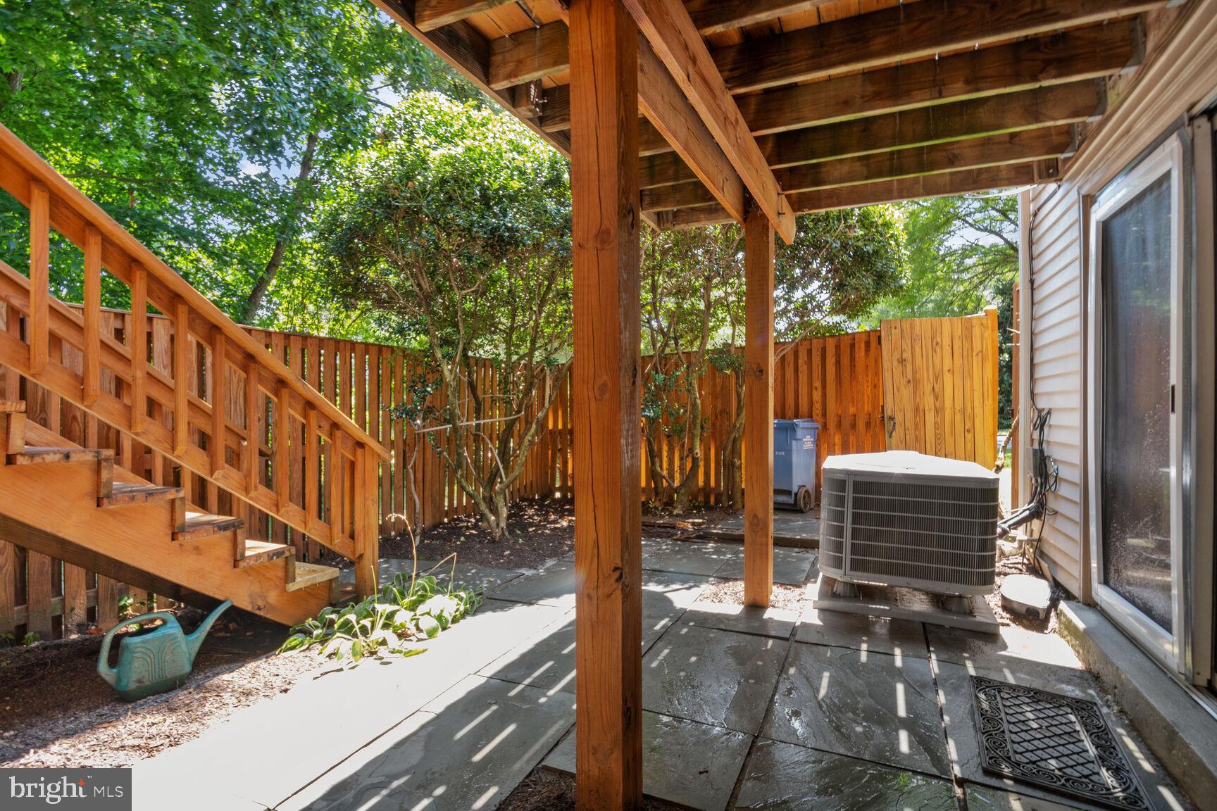 PLAZA GARDENS - Residential