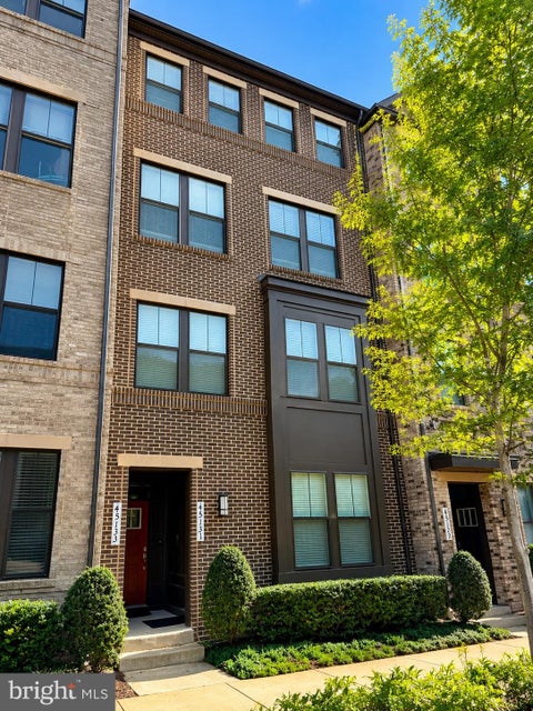 Photo of 45133 Kincora Drive, ASHBURN, VA 20166 (MLS # VALO2130414)