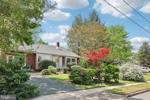 1511 GLENVIEW DRIVE CINNAMINSON NJ 08077