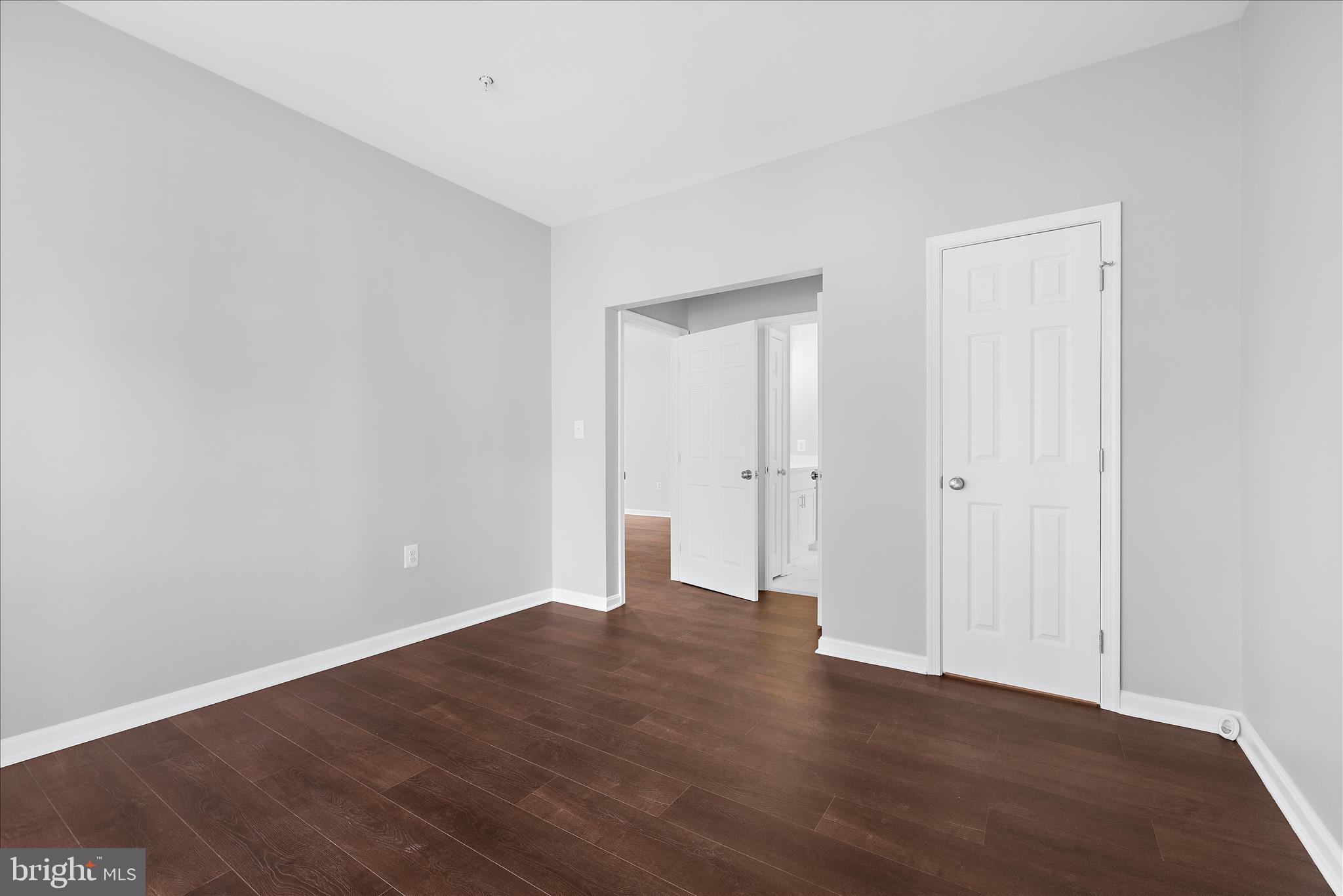 SILVERBROOK WOOD - Residential