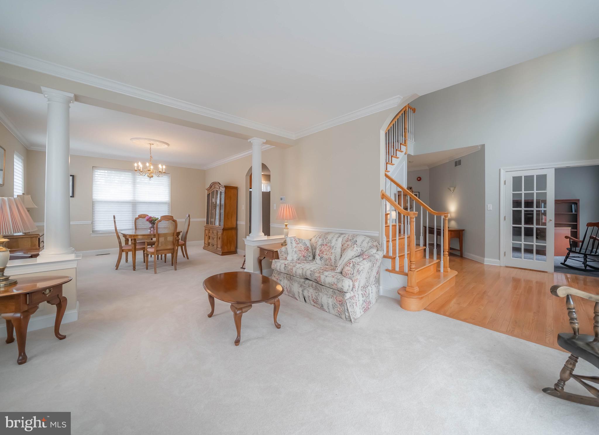 SPRINGFIELD CHASE - Residential