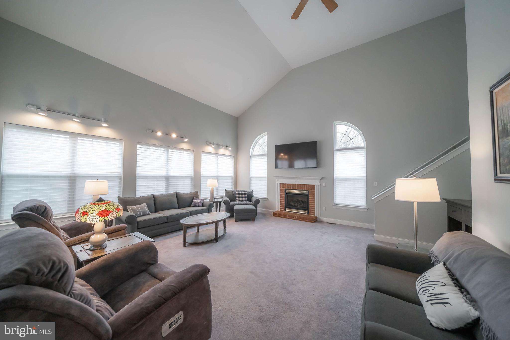 SPRINGFIELD CHASE - Residential