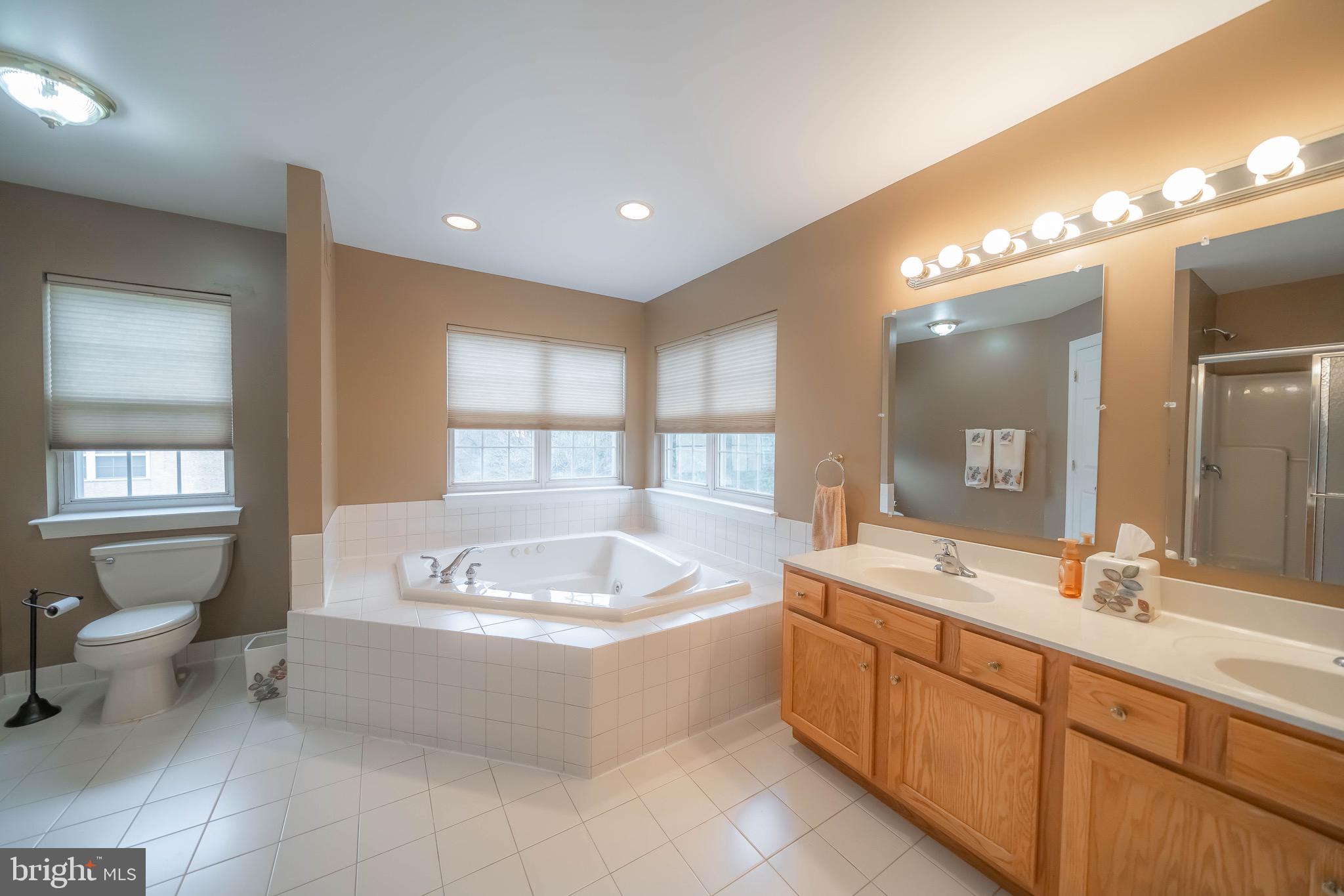 SPRINGFIELD CHASE - Residential