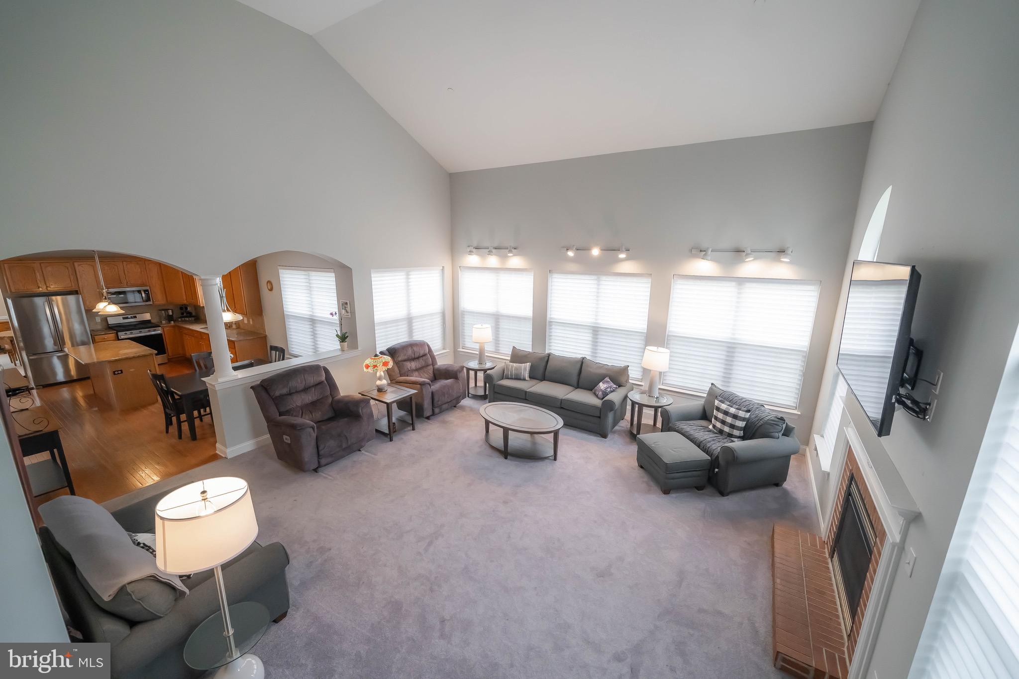 SPRINGFIELD CHASE - Residential