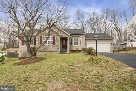 19 Amelia Court, Fredericksburg, VA MLS: VAST2036300