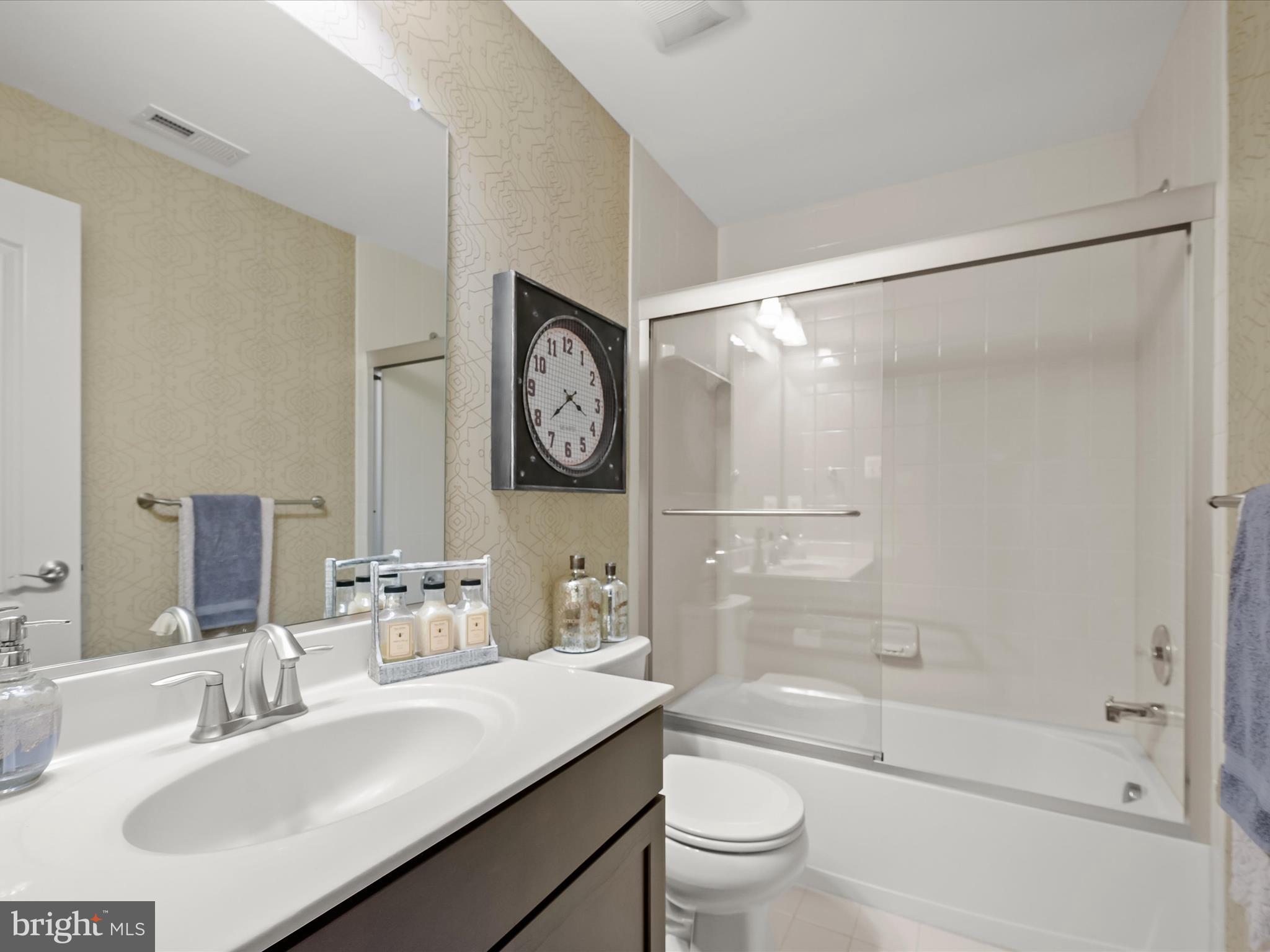 CENTENNIAL OVERLOOK - Residential