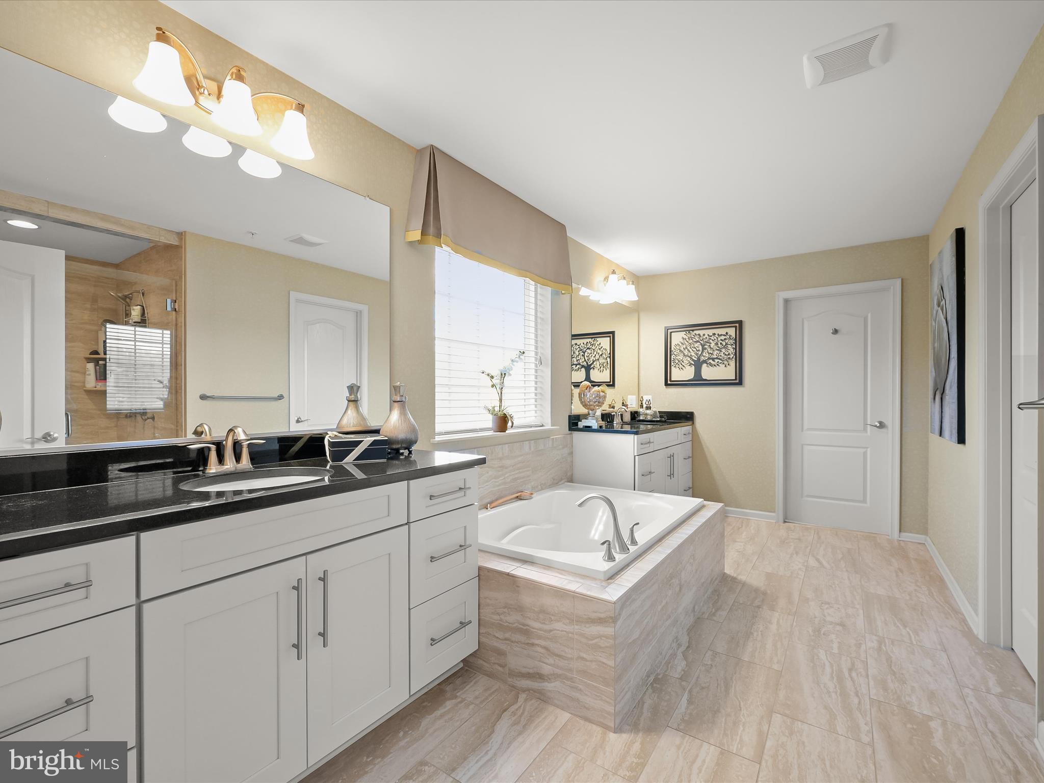 CENTENNIAL OVERLOOK - Residential