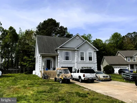223 Dogwood Avenue, Colonial Beach, VA MLS: VAWE2008872
