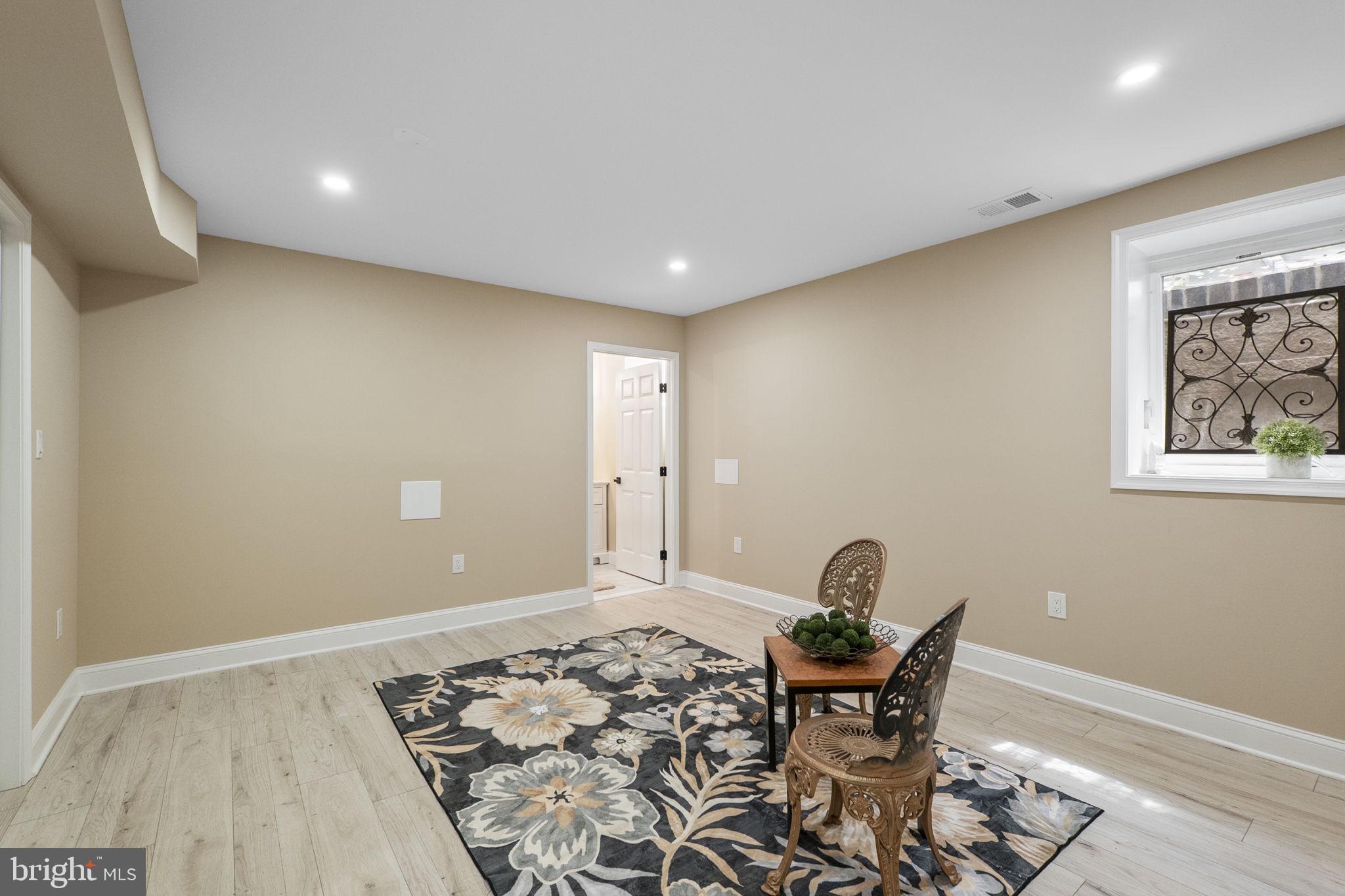 BARNESVILLE OUTSIDE - Residential