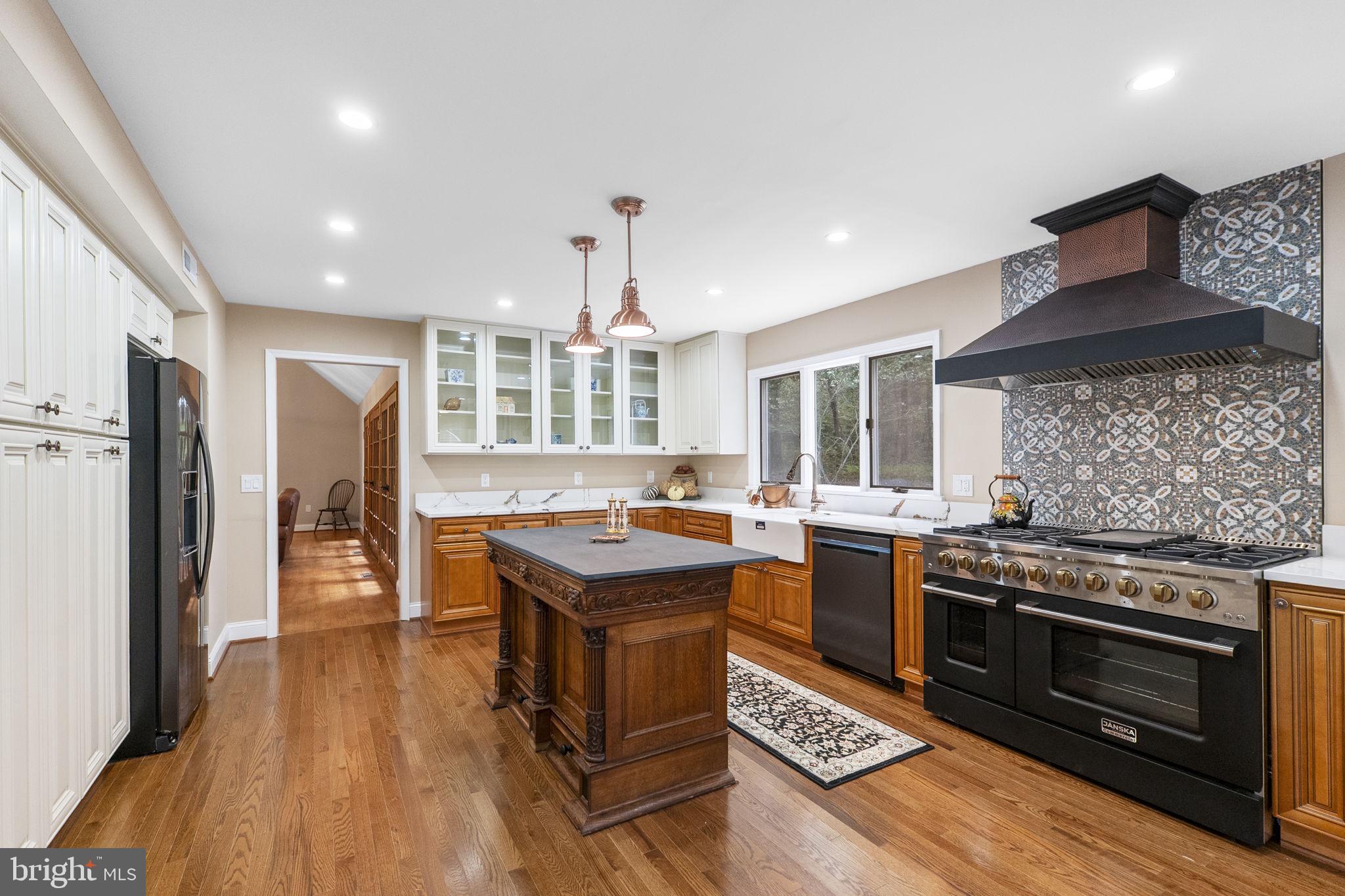 BARNESVILLE OUTSIDE - Residential