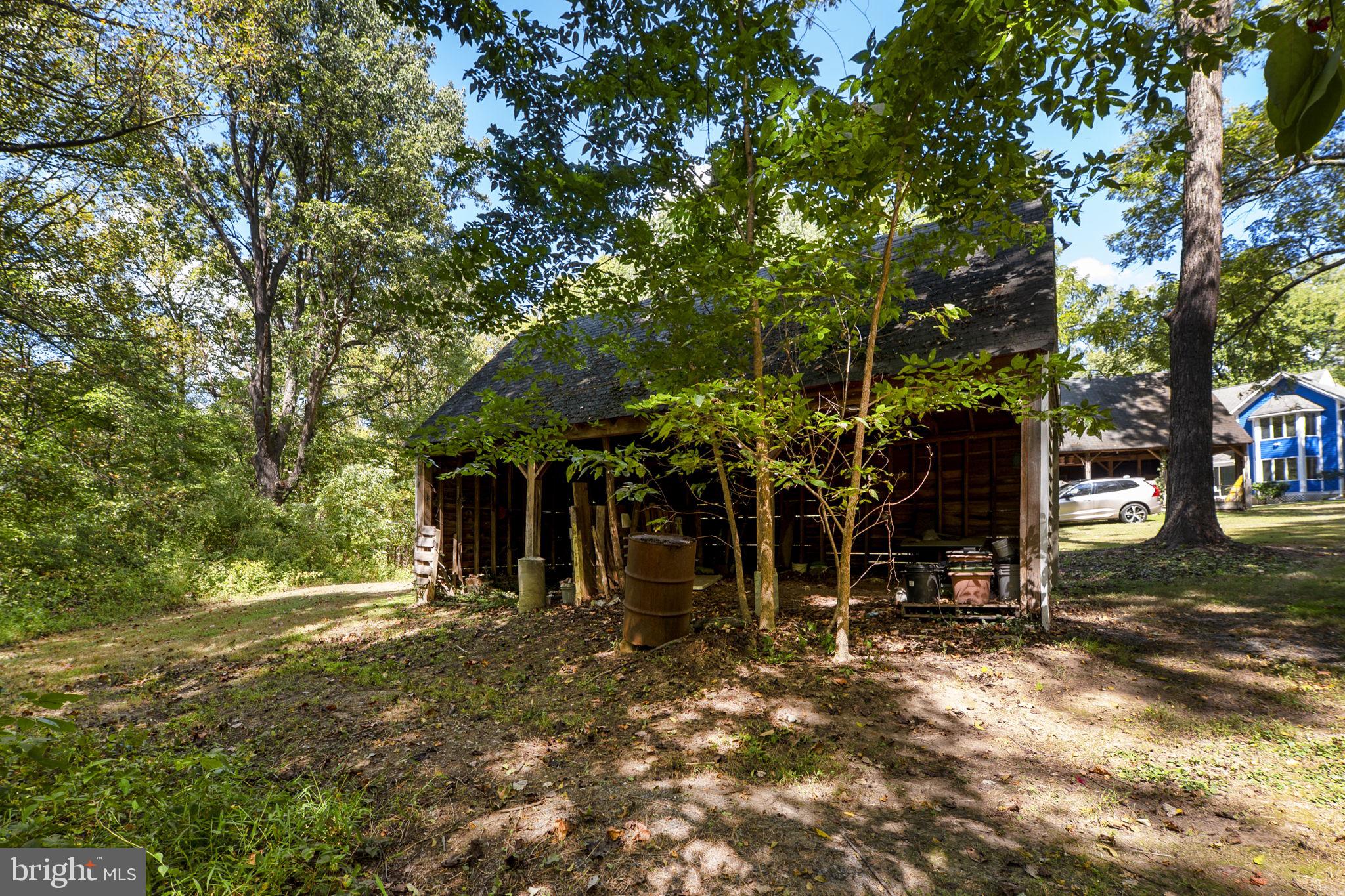 BARNESVILLE OUTSIDE - Residential