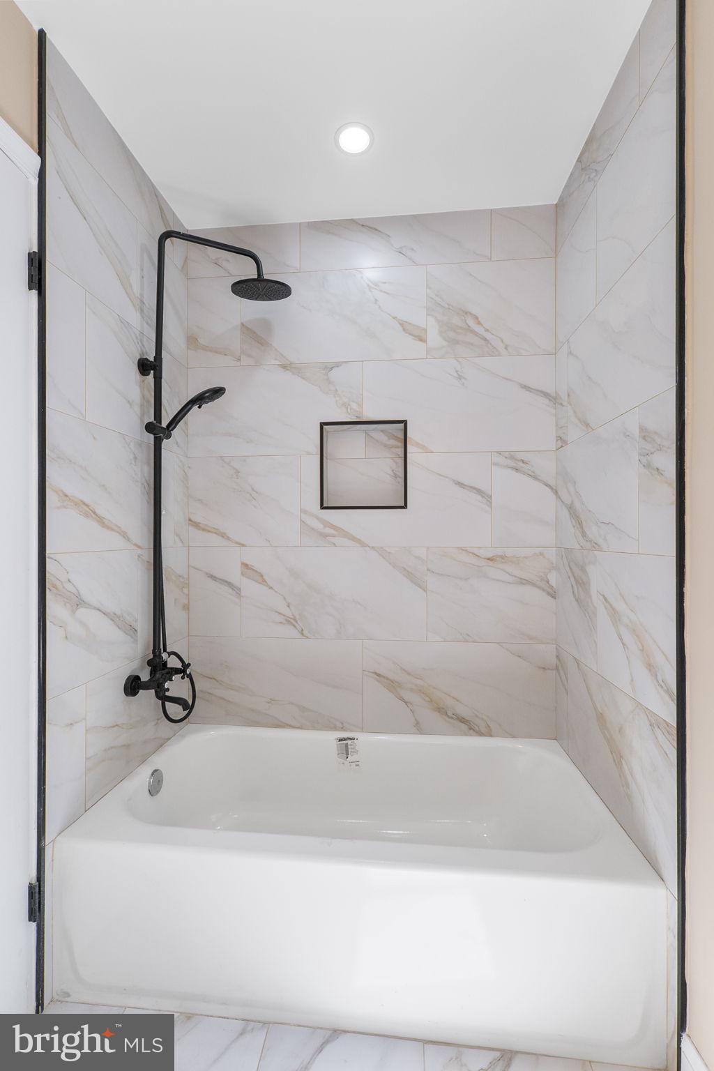 BARNESVILLE OUTSIDE - Residential