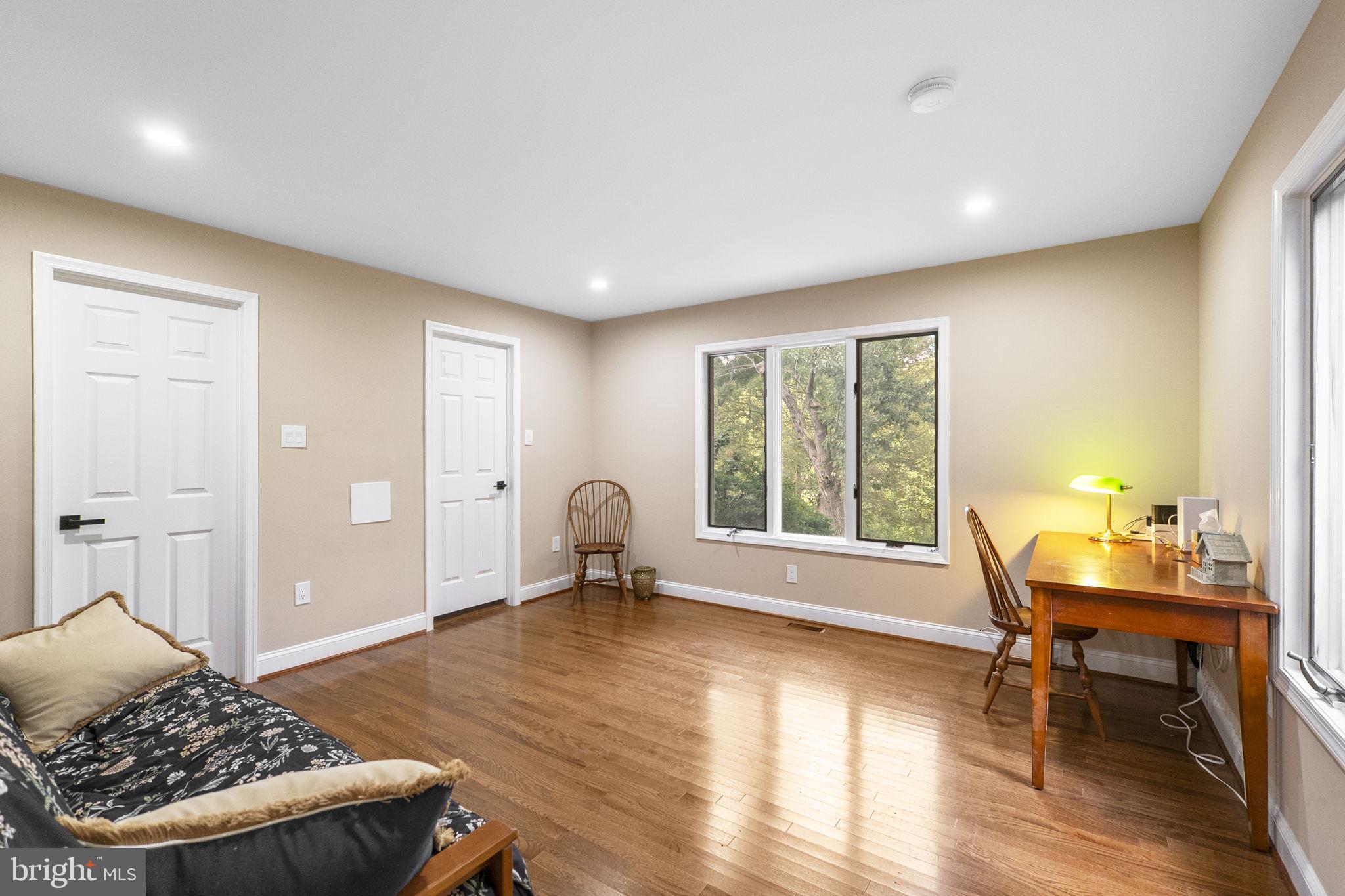 BARNESVILLE OUTSIDE - Residential