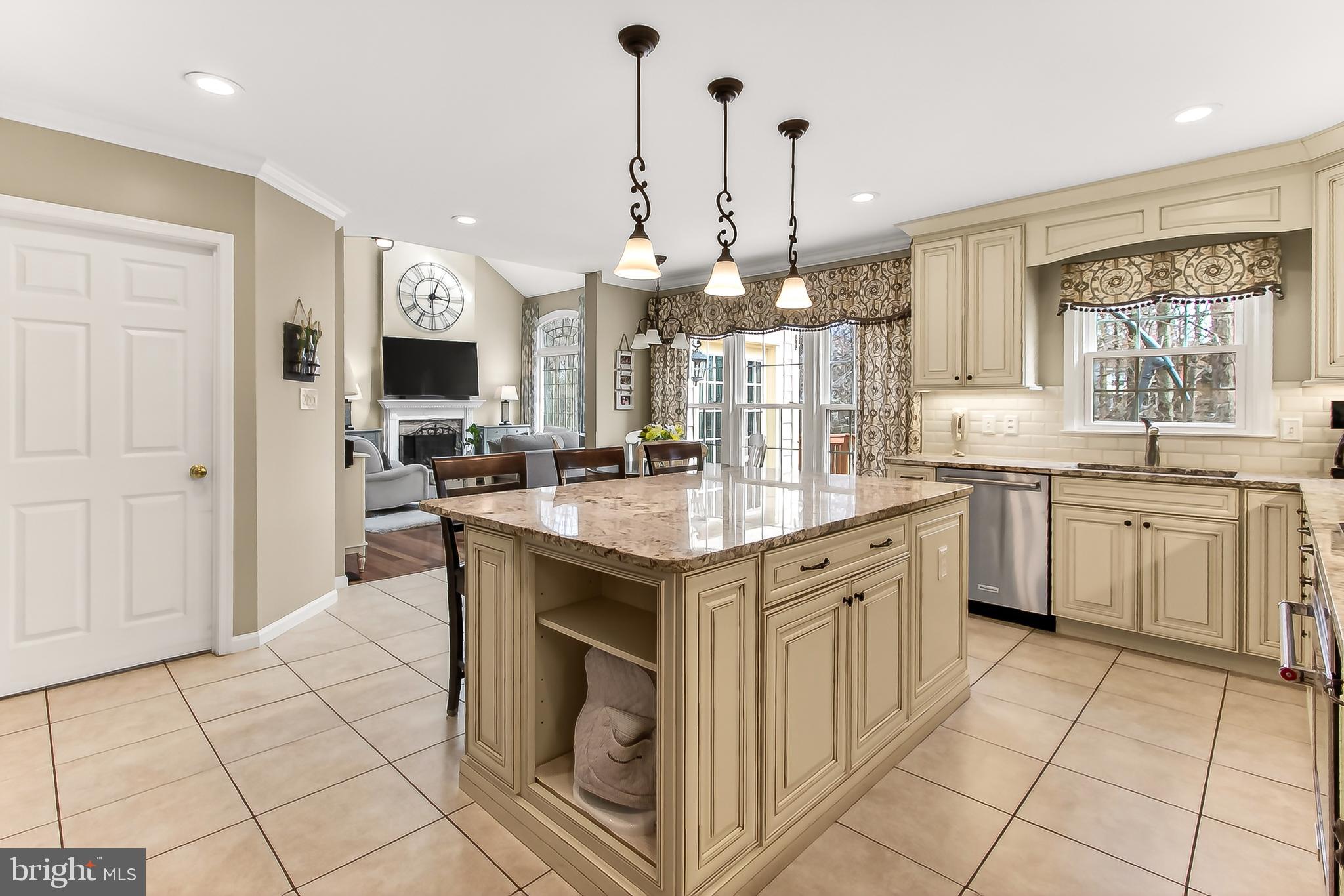 CROSSPOINTE - Residential