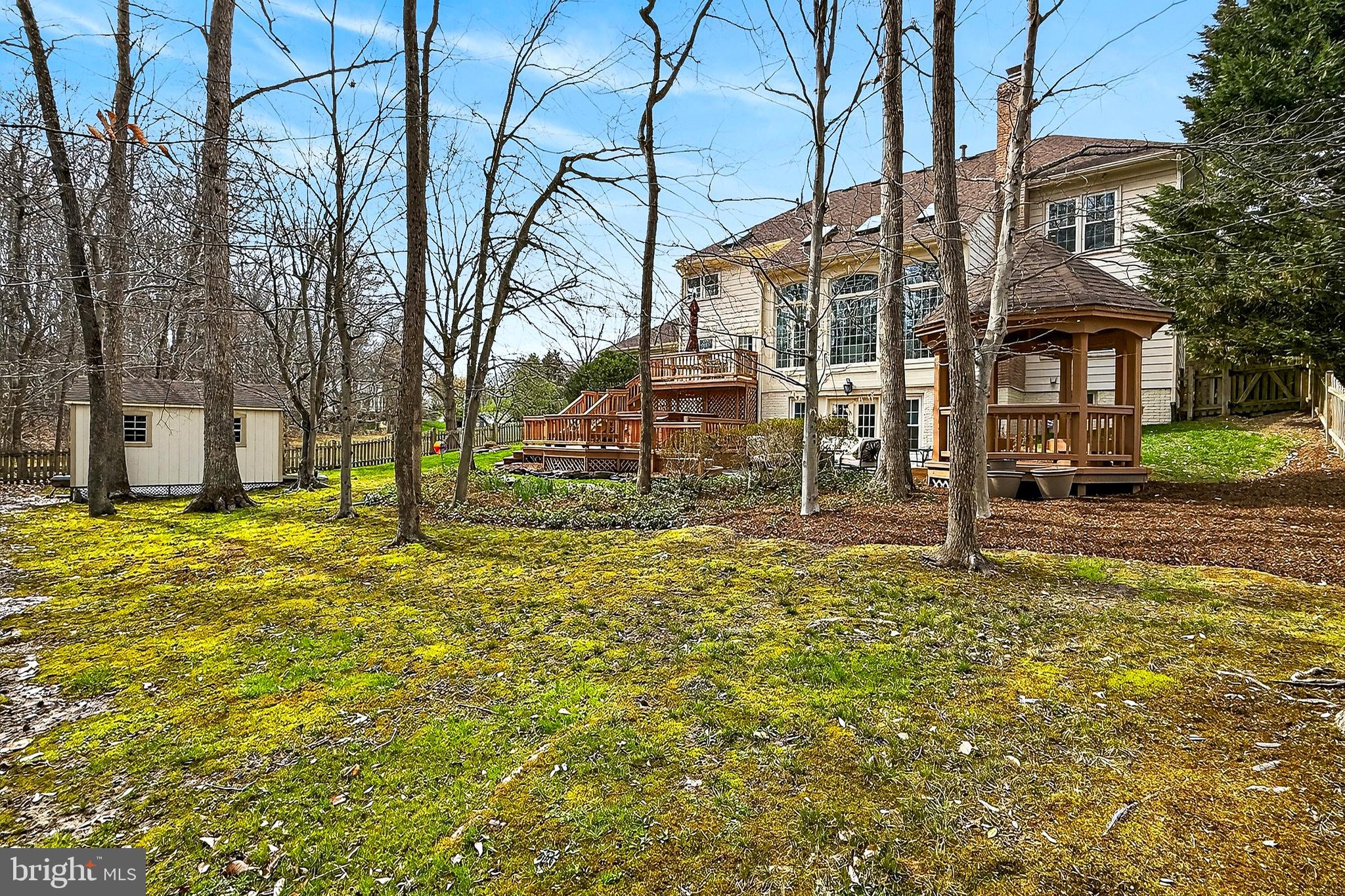 CROSSPOINTE - Residential