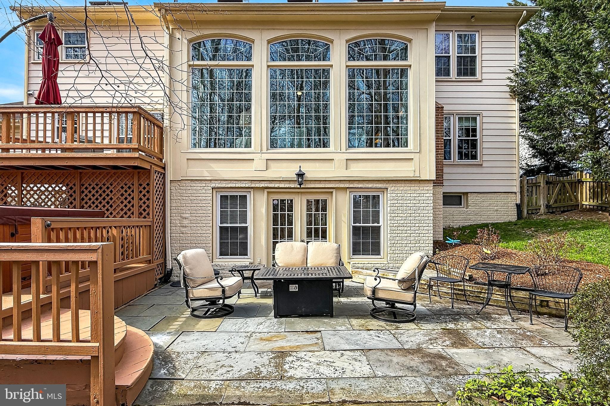 CROSSPOINTE - Residential