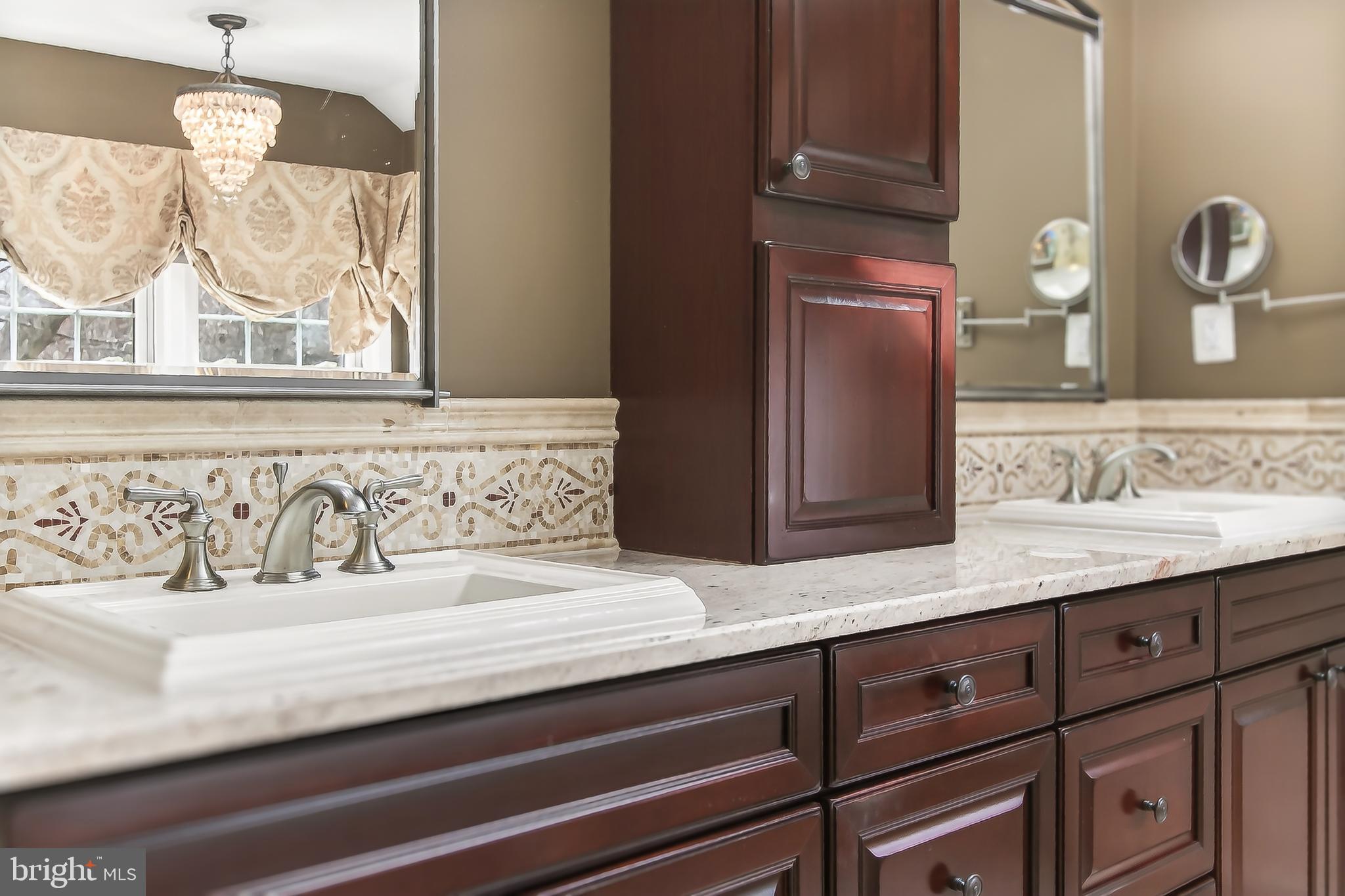 CROSSPOINTE - Residential