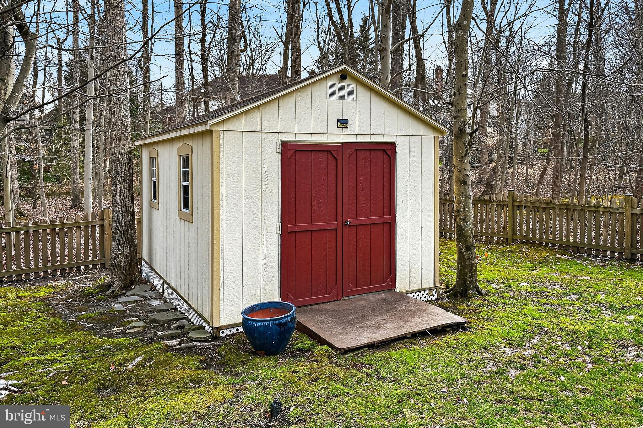 CROSSPOINTE - Residential