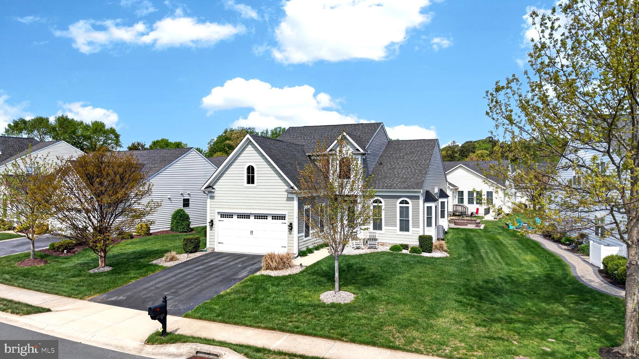 GRANDE AT CANAL POINTE - Residential