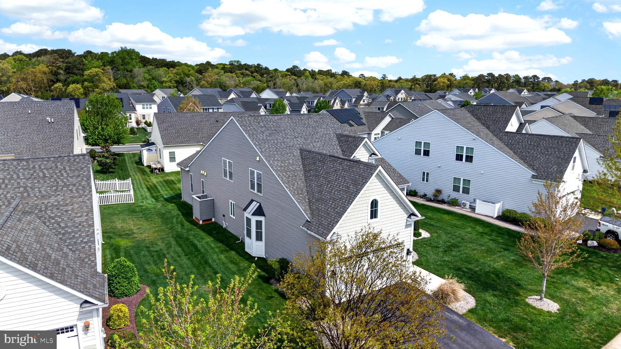 GRANDE AT CANAL POINTE - Residential