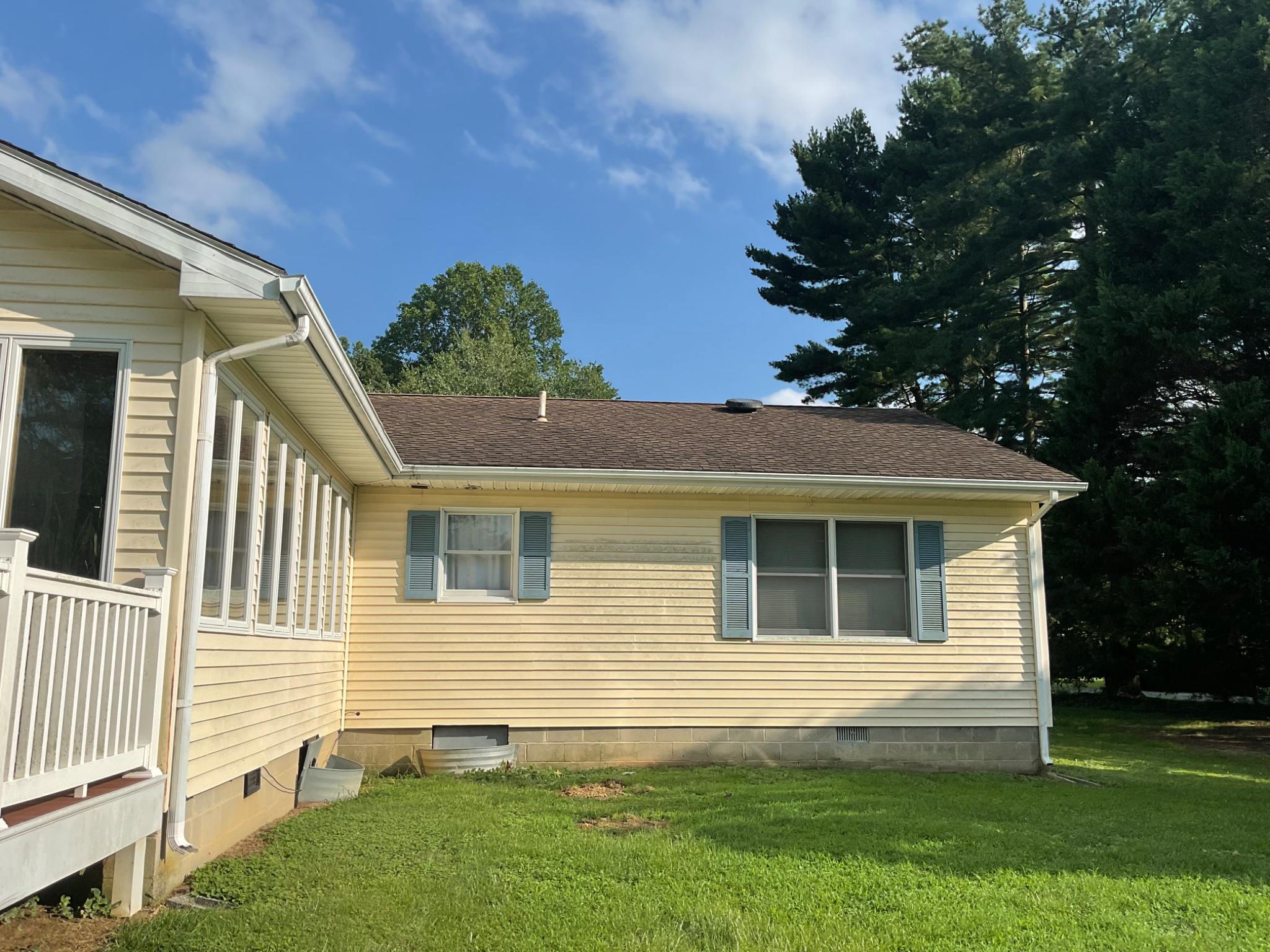 8992 GLEBE CREEK ROAD