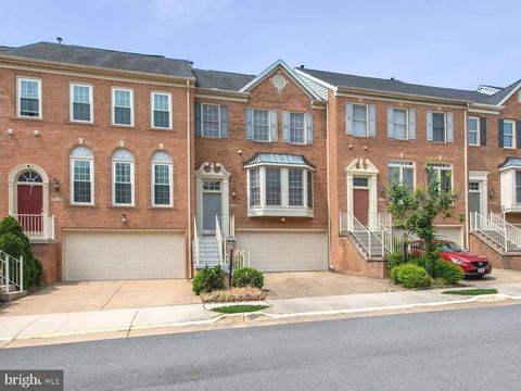 Townhouse For Rent - 1782 Dawson Street<br/> VIENNA, VA 22182