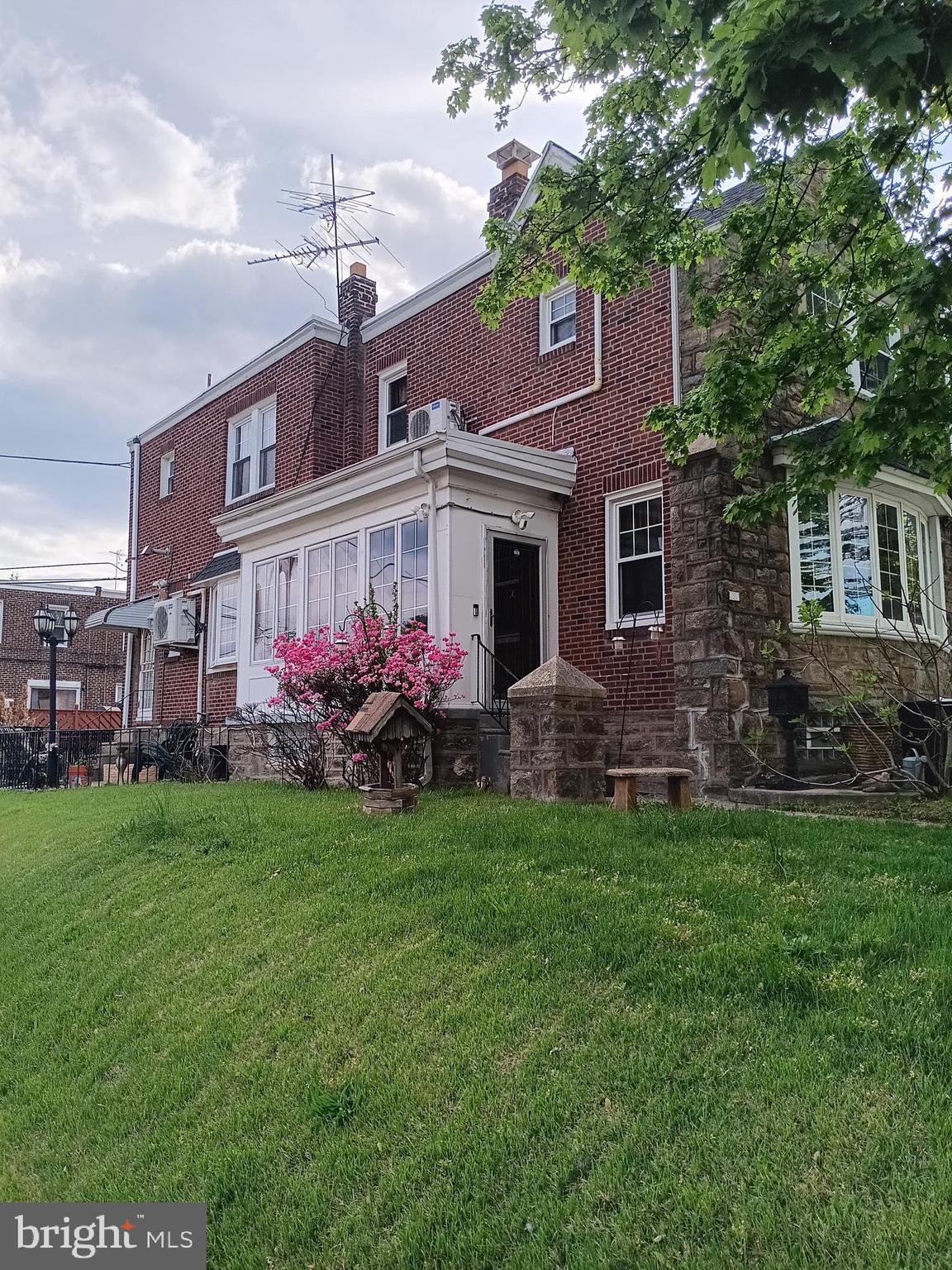 838 GLENVIEW STREET