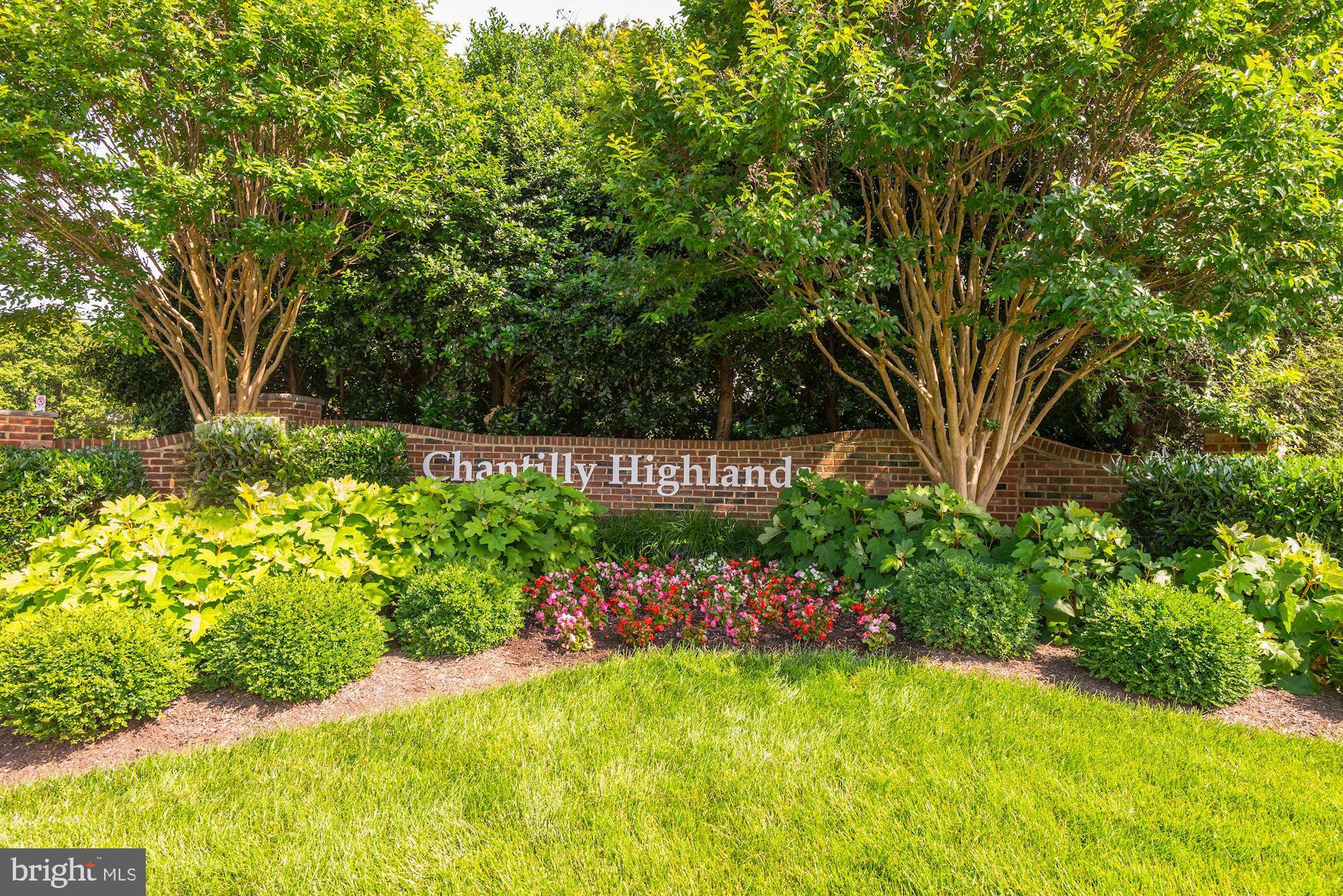 CHANTILLY HIGHLANDS - Residential